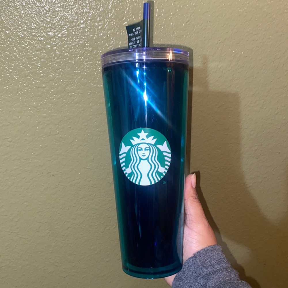 Venti Starbucks cup